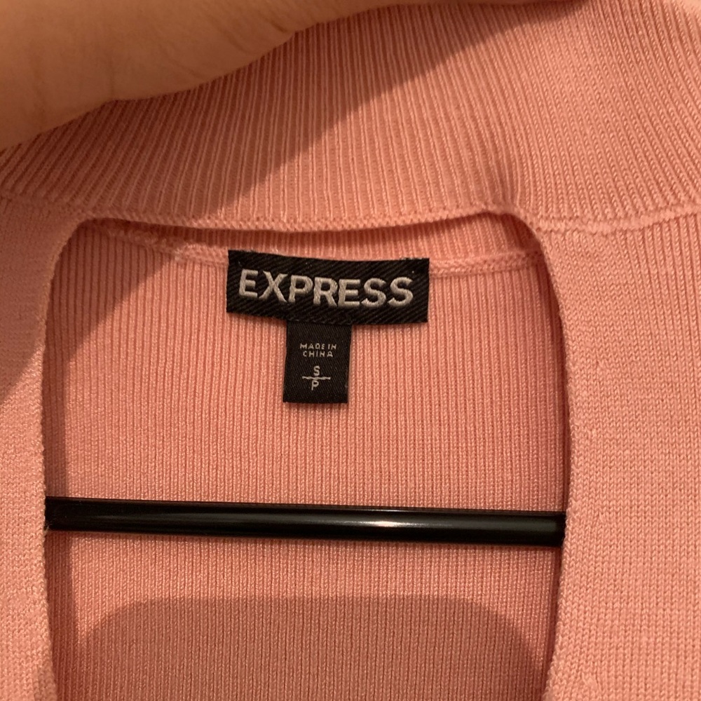 Express Top - Picture 2 of 2